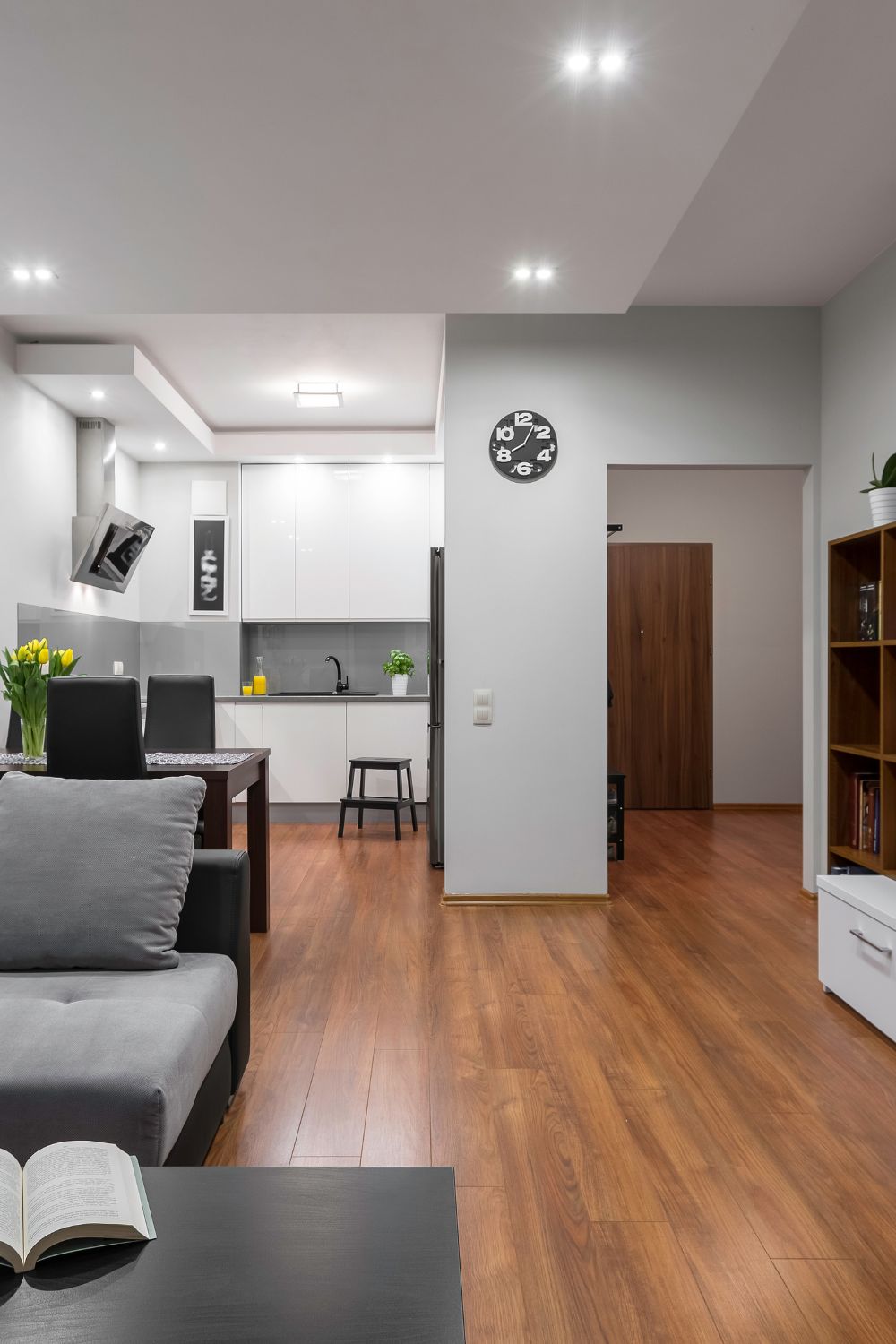 Common home decor mistakes to avoid in small spaces with solutions